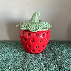 MG Studio Strawberry 🍓 Candle Vanilla Strawberry Scent NEW!